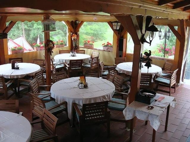 Fenyves Fogado Hotel Szurdokpüspöki Екстериор снимка