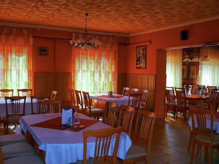 Fenyves Fogado Hotel Szurdokpüspöki Екстериор снимка